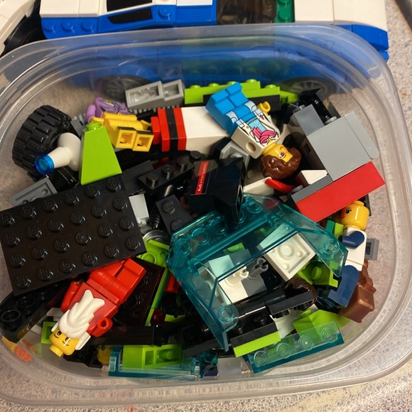 Lego Ford Mustang GT, Audi racing, Jurassic Park, mixed pcs container - Picture 5 of 9